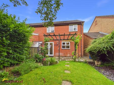 3 bedroom Semi-detached house for sale in Coopers Gate, Banbury, OX16