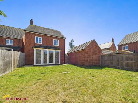 4 bedroom Detached house to let in Vernon Way, Banbury, OX16