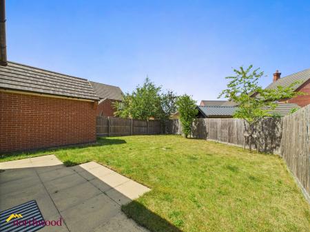 4 bedroom Detached house to let in Vernon Way, Banbury, OX16