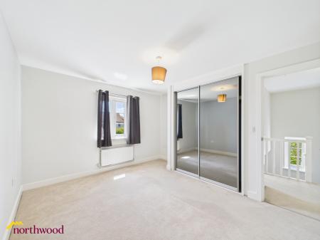 4 bedroom Detached house to let in Vernon Way, Banbury, OX16