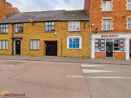 2 bedroom Maisonette to let in Horse Fair, Banbury, OX16