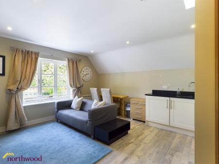 2 bedroom Maisonette to let in Horse Fair, Banbury, OX16