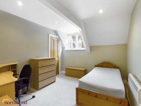 2 bedroom Maisonette to let in Horse Fair, Banbury, OX16