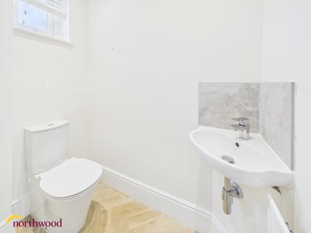 3 bedroom Semi-detached house for sale in Betts Close, Banbury, OX16