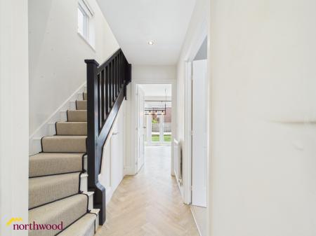 3 bedroom Semi-detached house for sale in Betts Close, Banbury, OX16