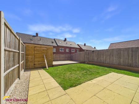 3 bedroom Semi-detached house for sale in Betts Close, Banbury, OX16