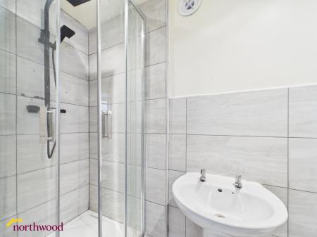 1 bedroom Flat to let in High Street, Banbury, OX16