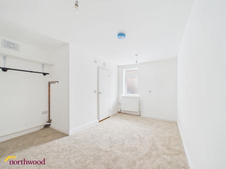1 bedroom Flat to let in High Street, Banbury, OX16