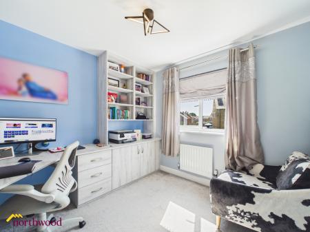 4 bedroom Detached house for sale in Bateman Close, Banbury, OX16