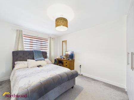 4 bedroom Detached house for sale in Bateman Close, Banbury, OX16