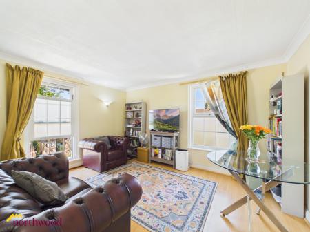 2 bedroom Flat for sale in Victoria Place, Banbury, OX16
