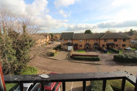 1 bedroom Flat to let in Longworth Close, Banbury, OX16