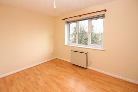 1 bedroom Flat to let in Longworth Close, Banbury, OX16