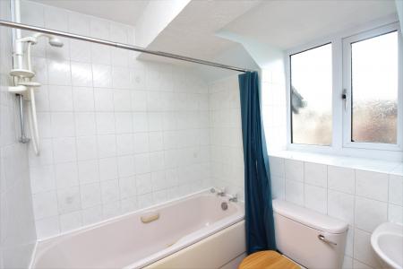 1 bedroom Flat to let in Longworth Close, Banbury, OX16
