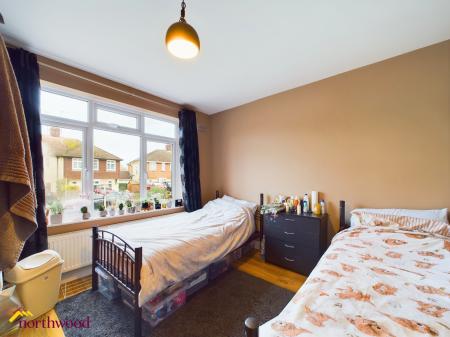 4 bedroom Semi-detached house to let in Pinhill Road, Banbury, OX16