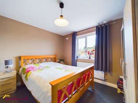 4 bedroom Semi-detached house to let in Pinhill Road, Banbury, OX16