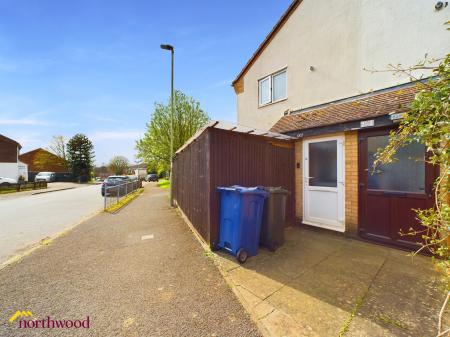 1 bedroom House for sale in Sussex Drive, Banbury, OX16