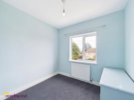 4 bedroom Semi-detached house to let in Greys Close, Banbury, OX16