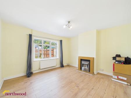 4 bedroom Semi-detached house to let in Greys Close, Banbury, OX16