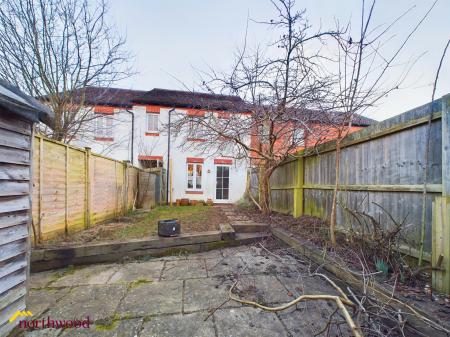 2 bedroom Terraced House for sale in Lord Fielding Close, Banbury, OX16