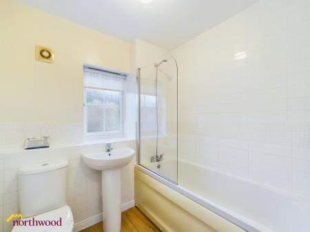 2 bedroom Terraced House for sale in Lord Fielding Close, Banbury, OX16