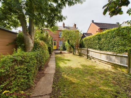 2 bedroom House to let in Broughton Road, Banbury, OX16