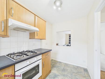 2 bedroom Terraced House to let in Frensham Close, Banbury, OX16