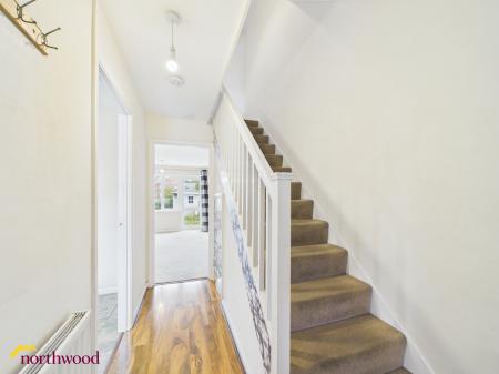 2 bedroom Terraced House to let in Frensham Close, Banbury, OX16