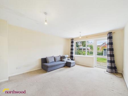 2 bedroom Terraced House to let in Frensham Close, Banbury, OX16