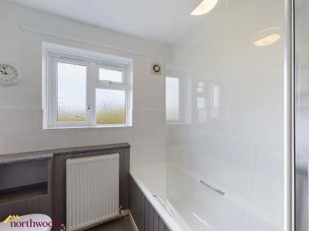 2 bedroom Maisonette to let in Blackwell Road, Tredington, CV36