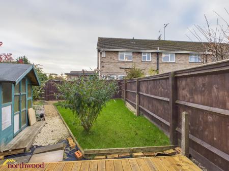 2 bedroom Maisonette to let in Blackwell Road, Tredington, CV36