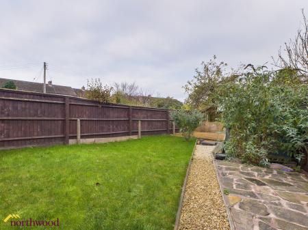 2 bedroom Maisonette to let in Blackwell Road, Tredington, CV36