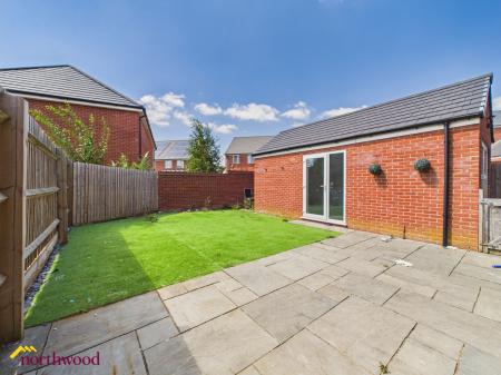 5 bedroom Detached house for sale in Digwood Road, Banbury, OX16