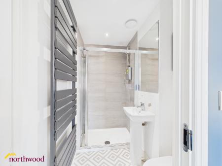 5 bedroom Detached house for sale in Digwood Road, Banbury, OX16