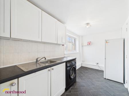 1 bedroom Flat to let in Pepper Alley, High Street, Banbury, OX16