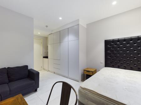1 bedroom Studio flat to let in Horse Fair, Banbury, OX16