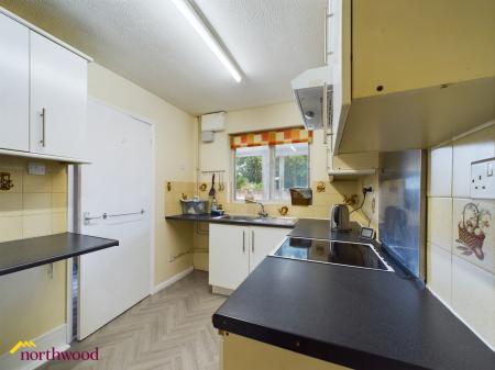 3 bedroom Terraced House to let in Keytes Close, Adderbury, OX17