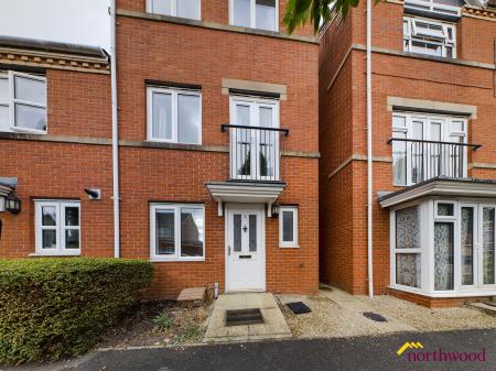 3 bedroom Terraced House for sale in Alma Road, Banbury, OX16