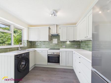 2 bedroom Semi-detached bungalow for sale in Cheviot Way, Banbury, OX16