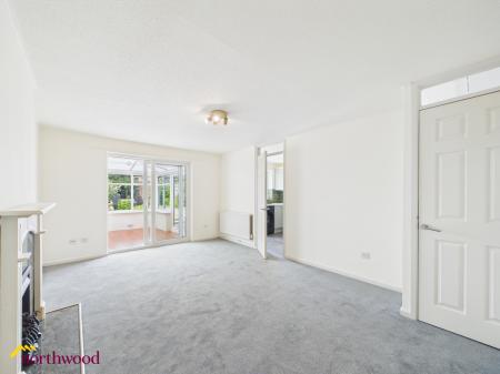 2 bedroom Semi-detached bungalow for sale in Cheviot Way, Banbury, OX16