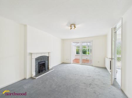 2 bedroom Semi-detached bungalow for sale in Cheviot Way, Banbury, OX16