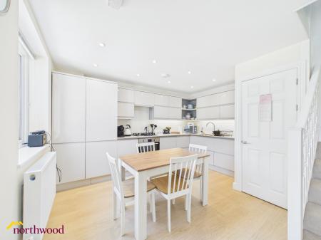 2 bedroom House for sale in White Lion Walk, Banbury, OX16