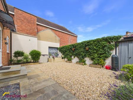 2 bedroom House for sale in White Lion Walk, Banbury, OX16