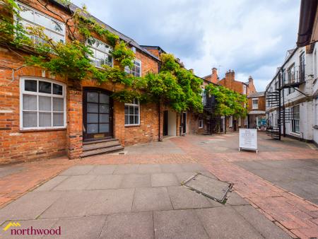 2 bedroom House for sale in White Lion Walk, Banbury, OX16