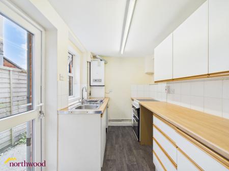 2 bedroom Terraced House for sale in Avenue Road, Banbury, OX16