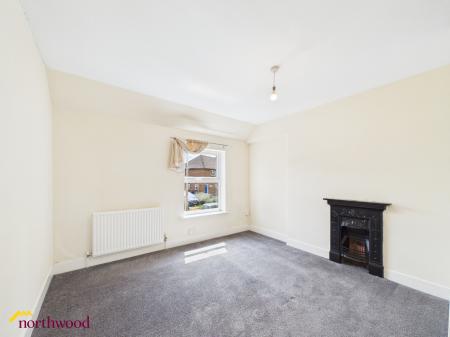 2 bedroom Terraced House for sale in Avenue Road, Banbury, OX16