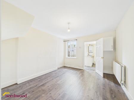 2 bedroom Terraced House for sale in Avenue Road, Banbury, OX16
