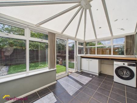 3 bedroom Semi-detached house for sale in Balmoral Way, Kings Sutton, OX17