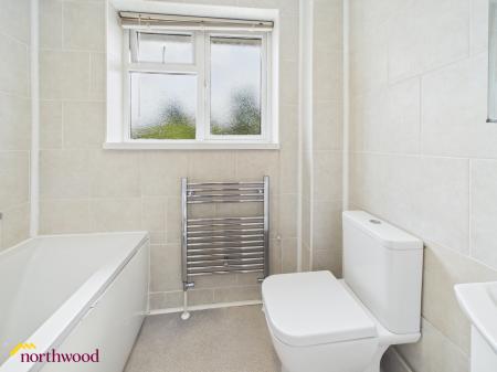 3 bedroom Semi-detached house for sale in Balmoral Way, Kings Sutton, OX17