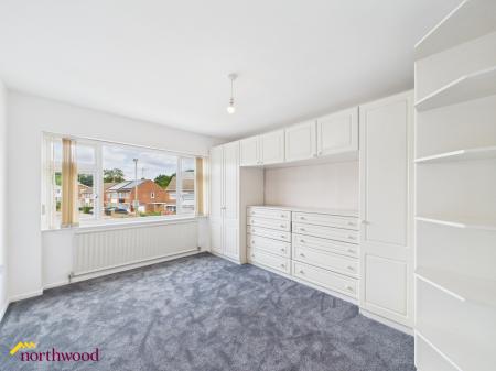 3 bedroom Semi-detached house to let in Hillview Crescent, Banbury, OX16